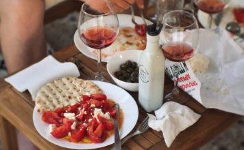 Things-You-Should-Know-To-Pairing-Wine-with-Food-on-newsworthyblog