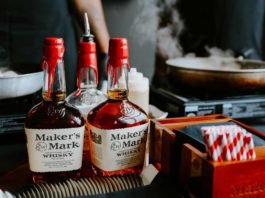 How-You-Can-Find-The-Perfect-Engraved-Liquor-Bottle-Nearest-You-on-newsworthyblog