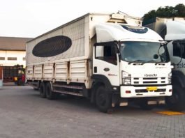 Behind-The-Wheel-Why-Trucking-Permit-Services-Are-Vital-For-Carriers-on-newsworthyblog