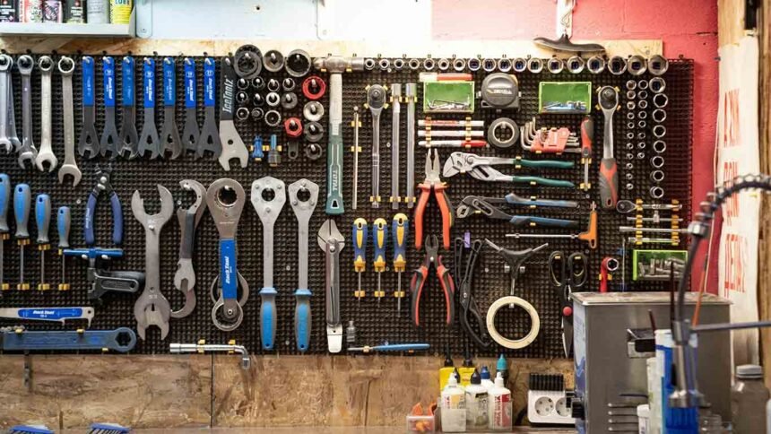 Which Maintenance Tools Are Best For Managing Loading And Unloading In Harsh Sites on newsworthyblog