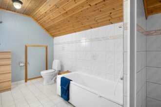 How Can Tub And Shower Walls Remodeling Transform Bathroom Style And Functionality on newsworthyblog